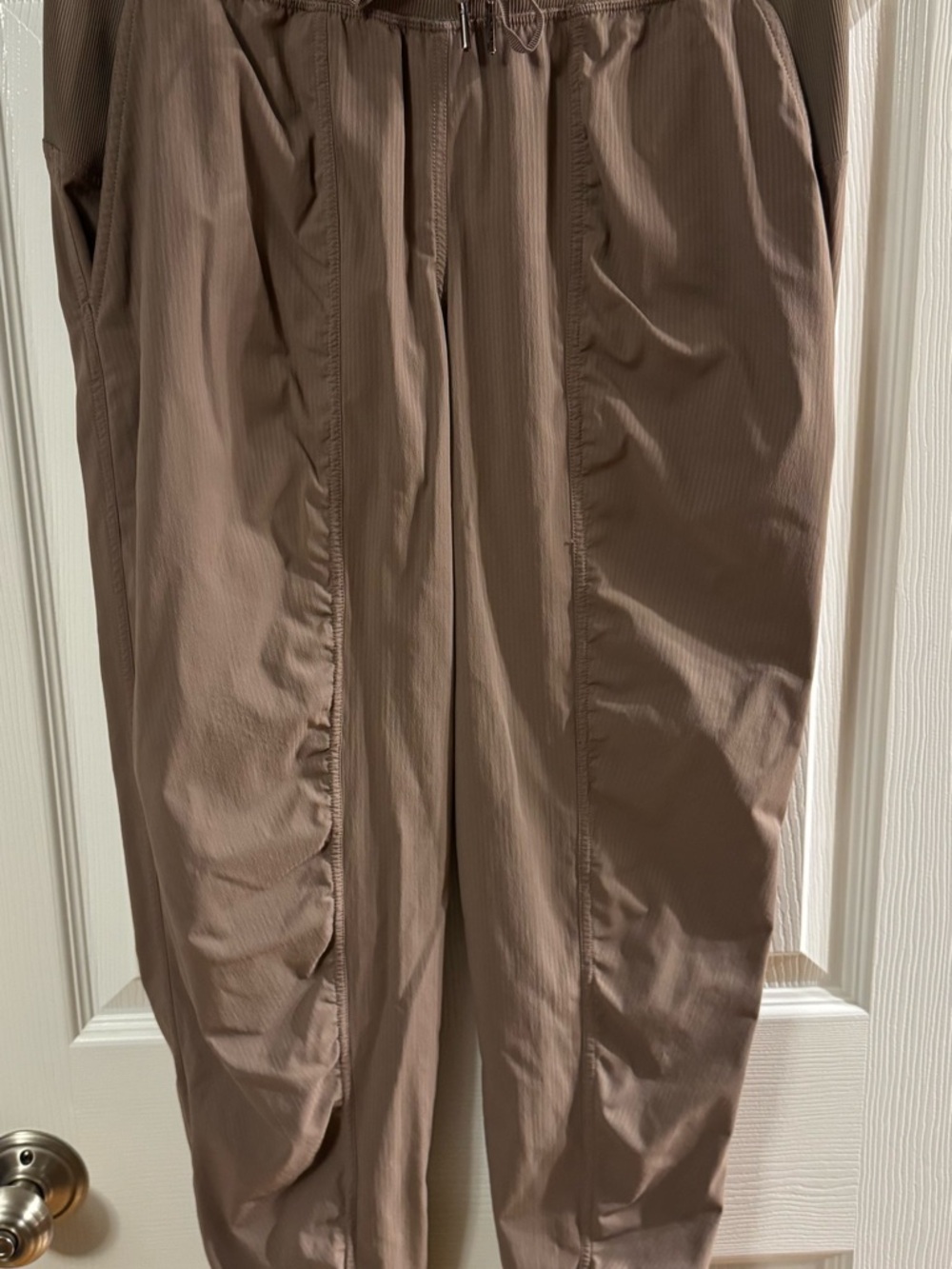 Lululemon Dance Studio mid-rise jogger